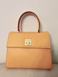 （分類：）位於 。 由 ka_2889 提交（商品編號 1232957627，圖片 1）。簡介： 。