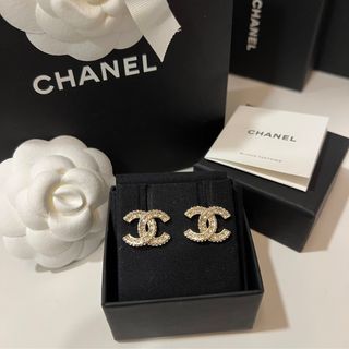Chanel classic earrings