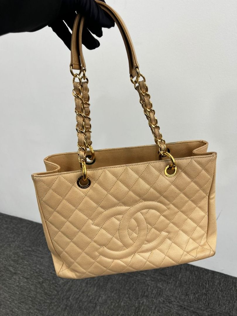 Chanel gst shop beige caviar