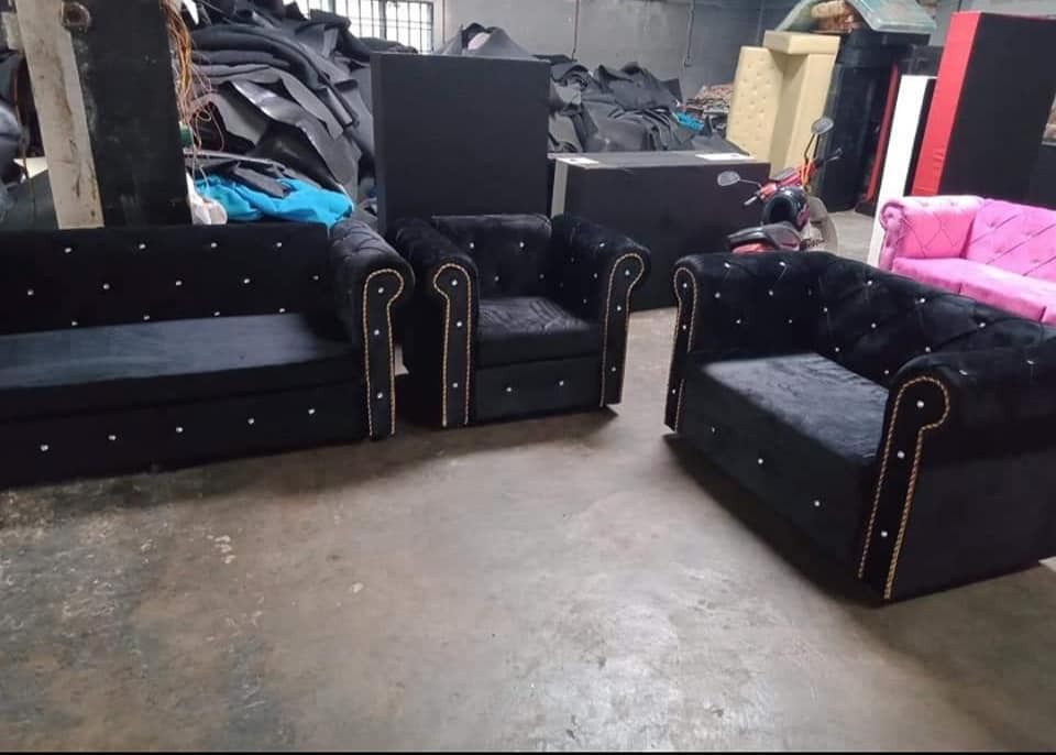 Chesterfield Sofa 3+2+1 Harga Dari Kilang, Furniture & Home Living