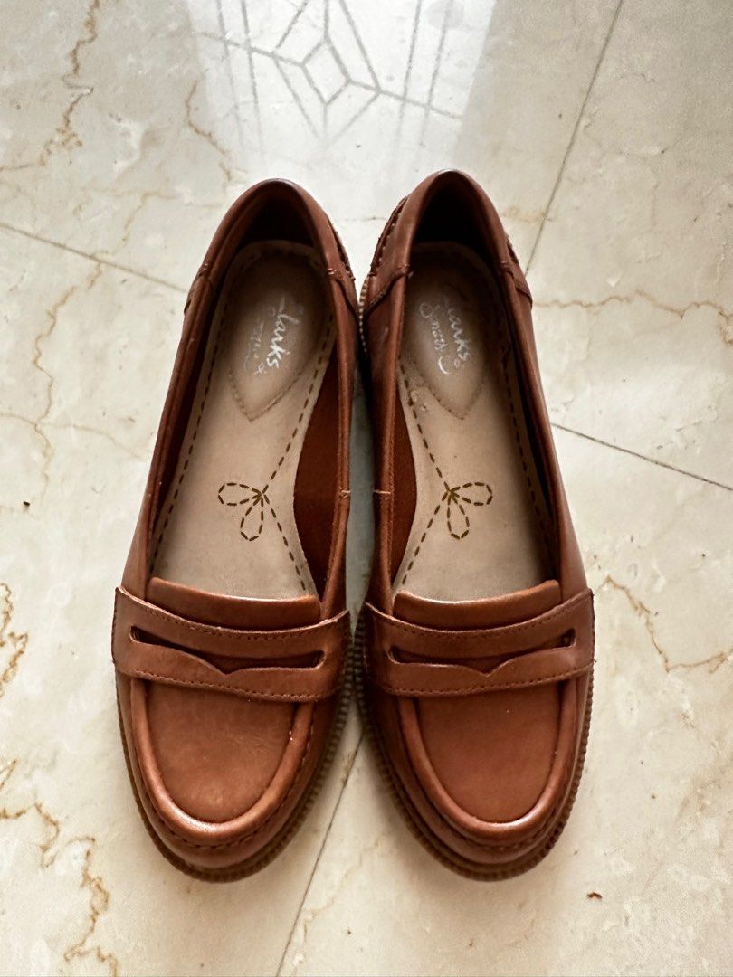 Clarks loafers womens on sale