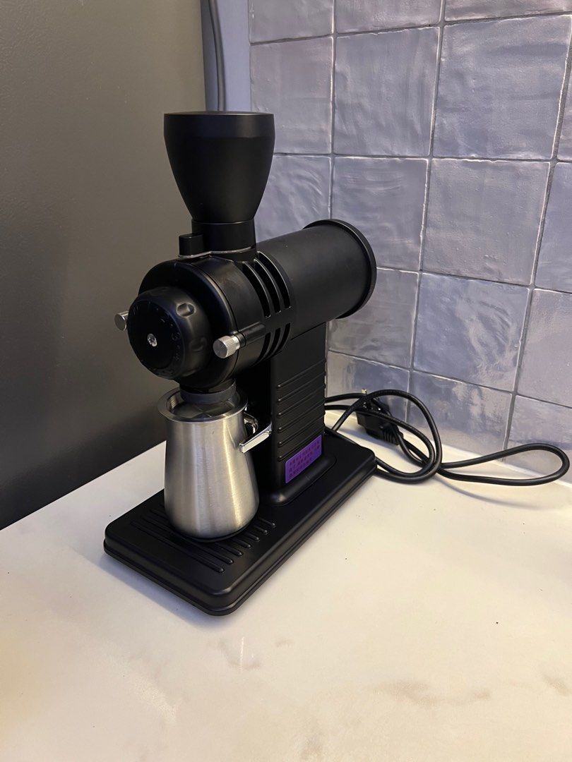 Coffee grinder opened to test. similar to akirakoki, TV & Home