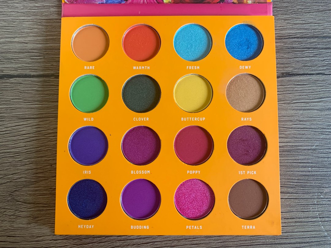 Color Story Bright Blooms Pressed Pigment Palette on Carousell