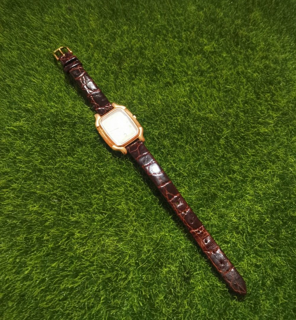 CYMA WATCH LTD LE LOCLE SWITZERLAND QUARTZ WATCH WITH DATE SWISS MADE 28MM VINTAGE