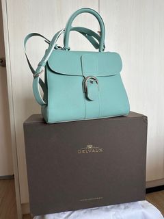 （分類：）位於 。 由 clovew 提交（商品編號 1232845003，圖片 1）。簡介： 。