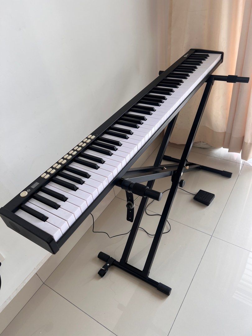 Digital Piano with stand, Hobbies & Toys, Music & Media, Musical