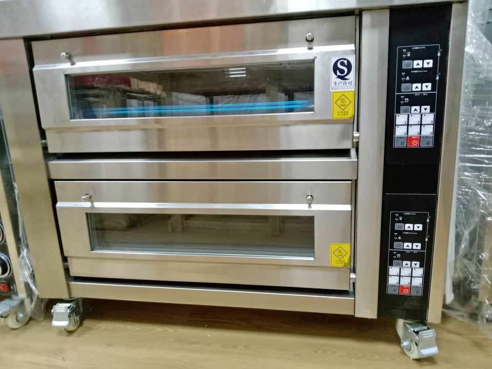 DOUBLE DECK OVEN DIGITAL (Category: Ovens & Toasters) located in Manila. Submitted by cilereondanga47756 (Listing ID 1232839819, Image 3). Description: SPECIFICATION -This is a high-power electrical appliance without a plug -Customers need to connect the air switch by themselves -One layer one plate: -Independent temperature control of upper and lower tubes -Time: 99 minutes -Power: 3200 W -Temperature range: 50℃~400℃ This is a high-power electri