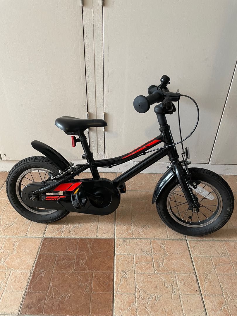 GIANT ANIMATOR 12 Sports Equipment Bicycles Parts Bicycles on