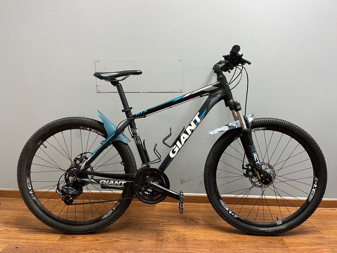 Black and blue giant mountain bike new arrivals