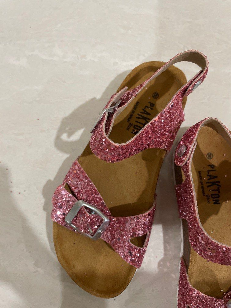 Girls sandals hotsell size 5