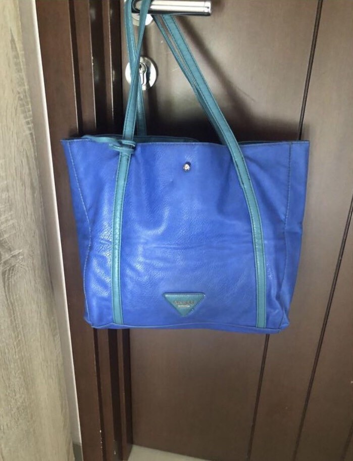 Guess bag, Fesyen Wanita, Tas & Dompet di Carousell