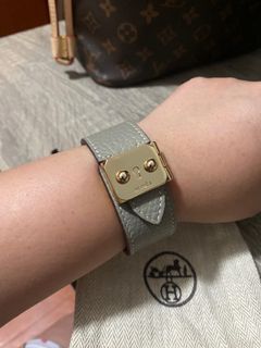 Hermes Gray buckle bracelet