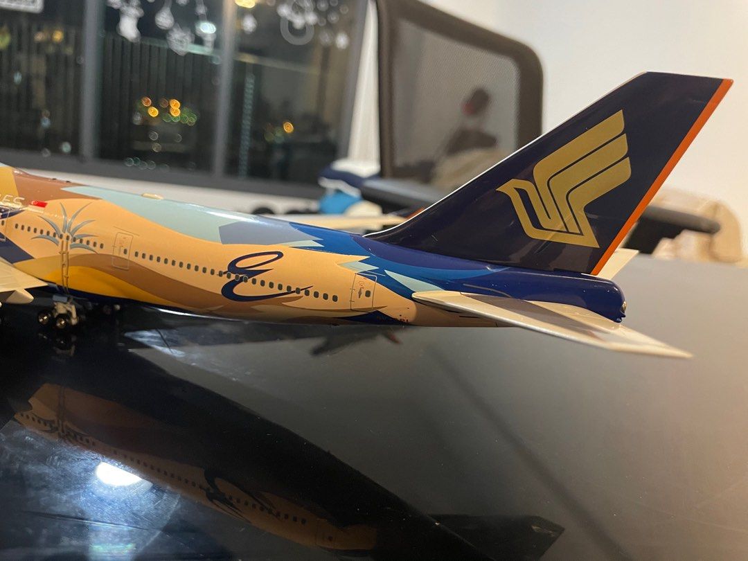 Inflight 1/200 rare Singapore Airlines Tropical special livery 747