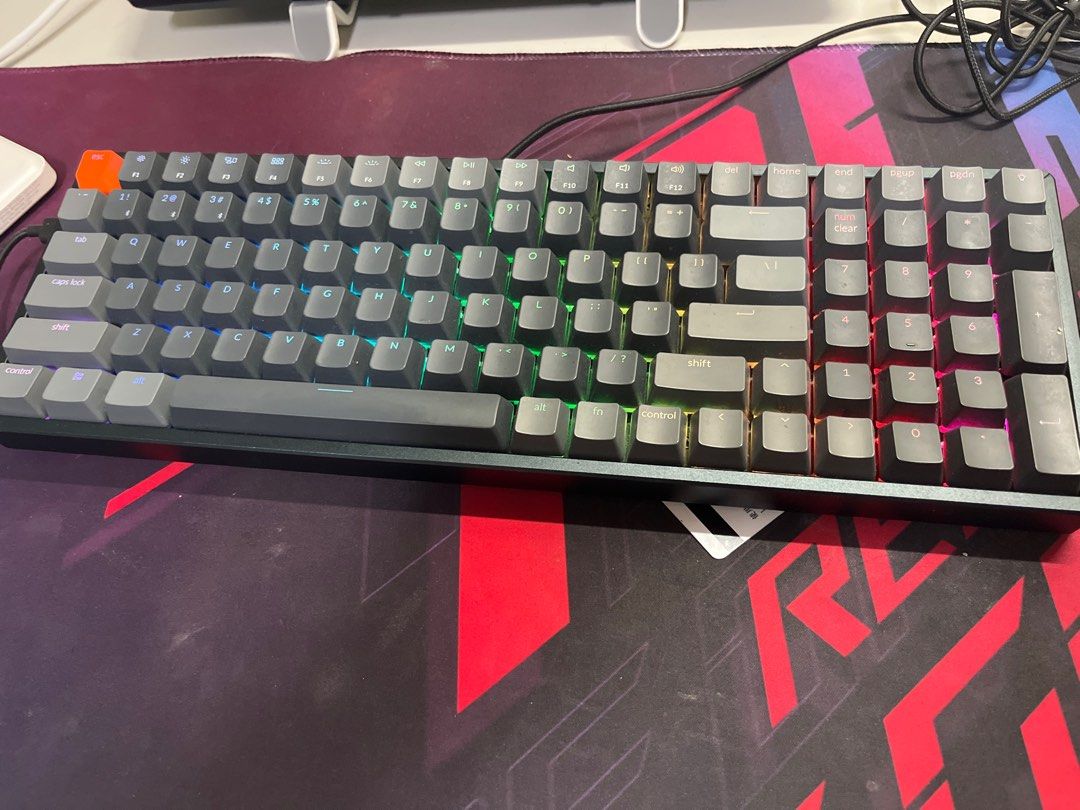 Keychron K4 茶軸 Keychron k4 RGB鋁合金版茶軸, 電腦及科技產品,