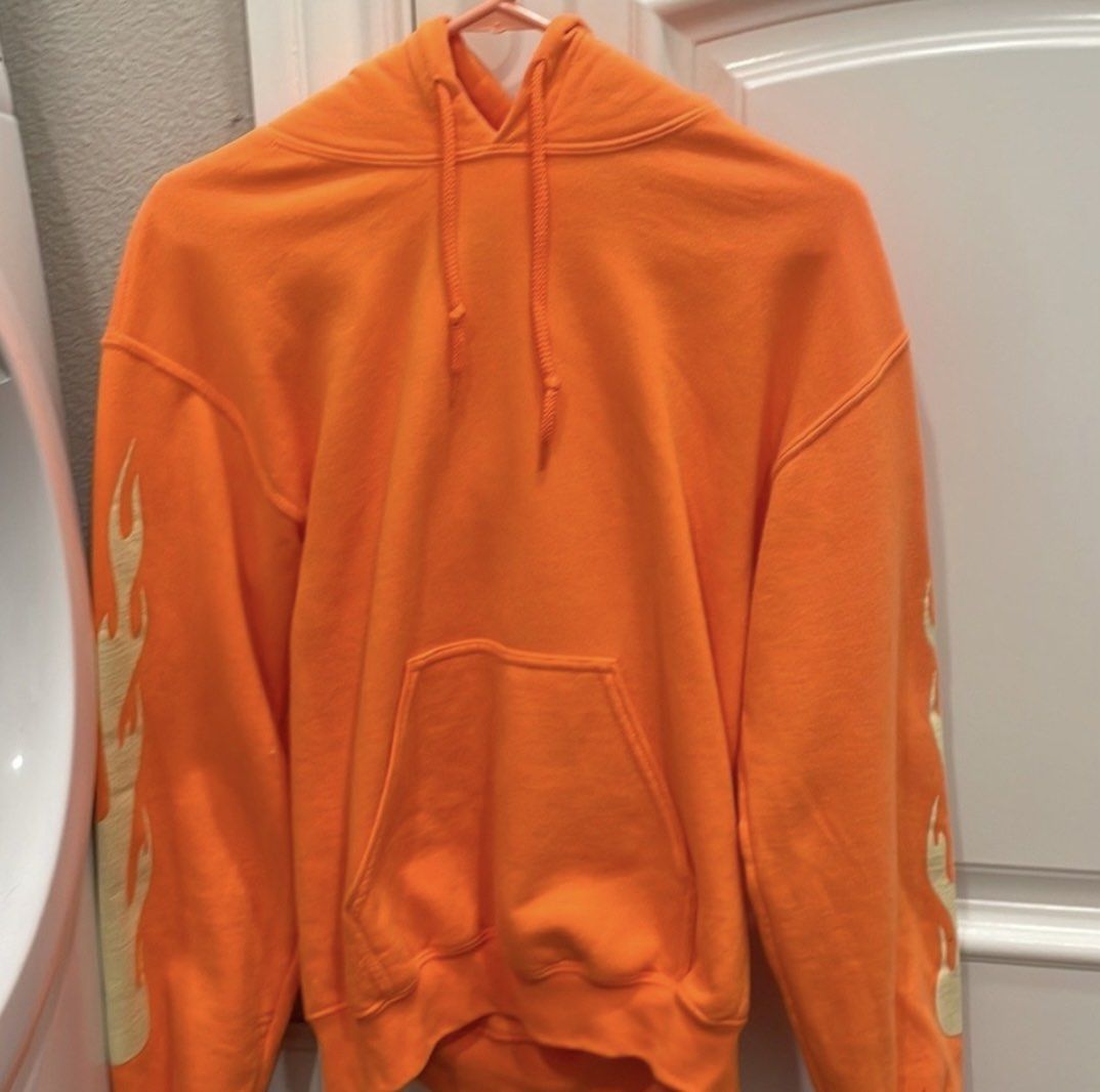 Kylie flame hoodie Kylie cosmetics brandy Melville h m princess Polly forever 21 Carousell