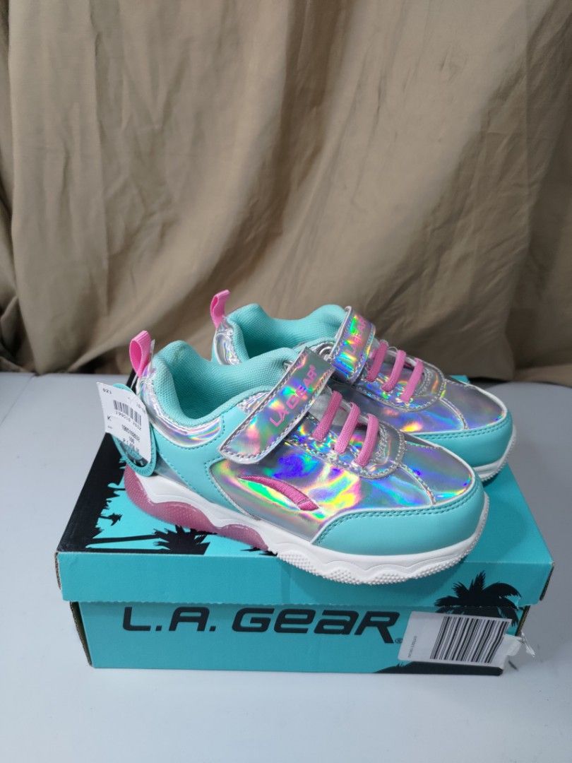 Light up outlet la gear