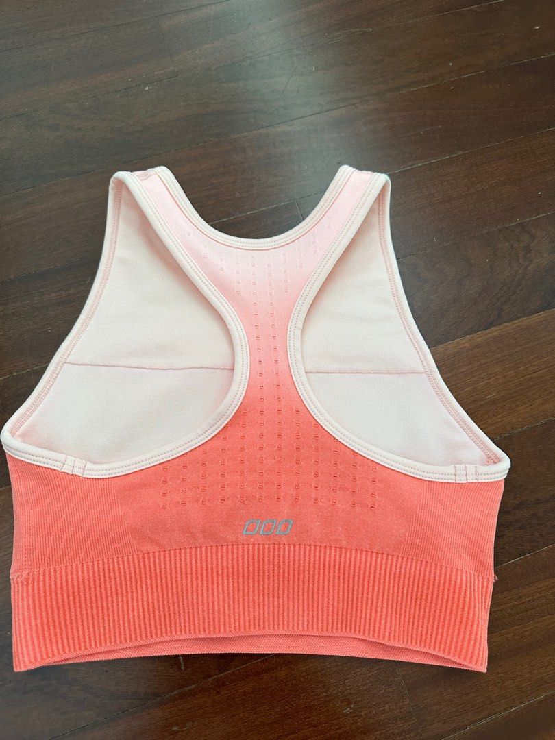 Lorna Jane pink sports bra - Size XS with original padding, Women's  Fashion, Activewear on Carousell