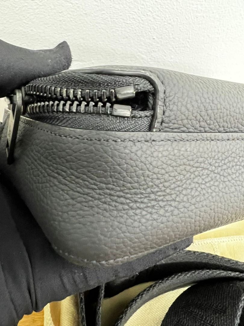 Louis Vuitton Alpha wearable wallet (M59161) in 2023