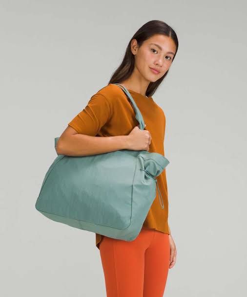 Lululemon + Side-Cinch Shopper Bag 18L
