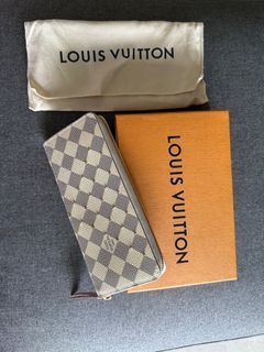 LOUIS VUITTON LV Chapman Brothers Multiple Savane Monogram Wallet, Luxury,  Bags & Wallets on Carousell