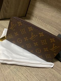 LV Monogram zippy around wallet