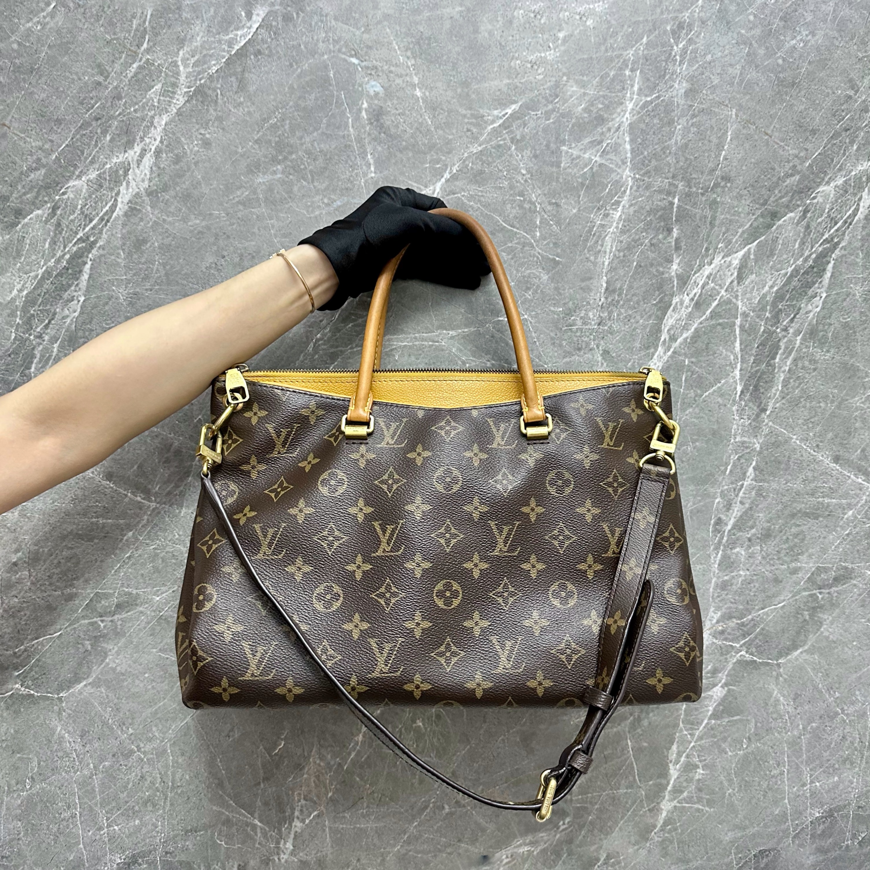 Louis Vuitton Nile MM, Luxury, Bags & Wallets on Carousell