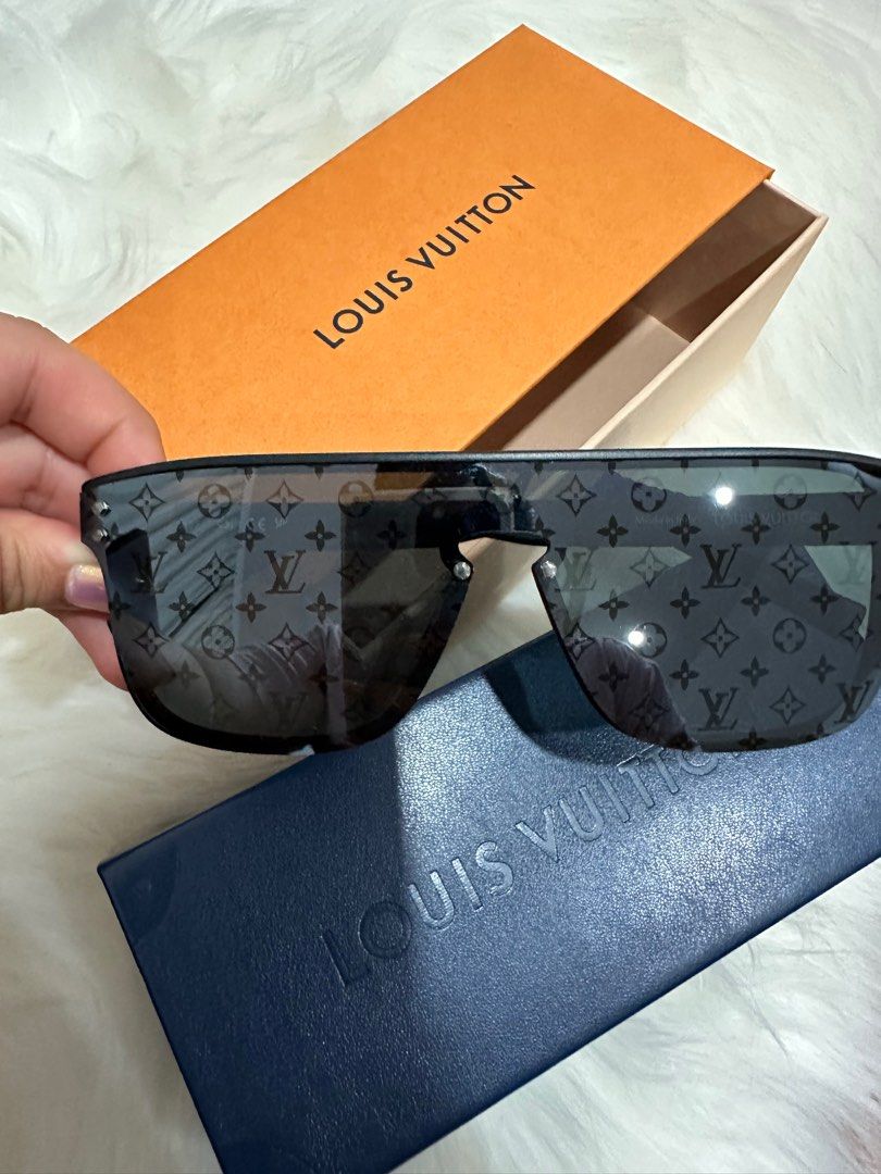 Louis Vuitton LV Waimea Round Monogram Sunglasses, Luxury, Accessories on  Carousell