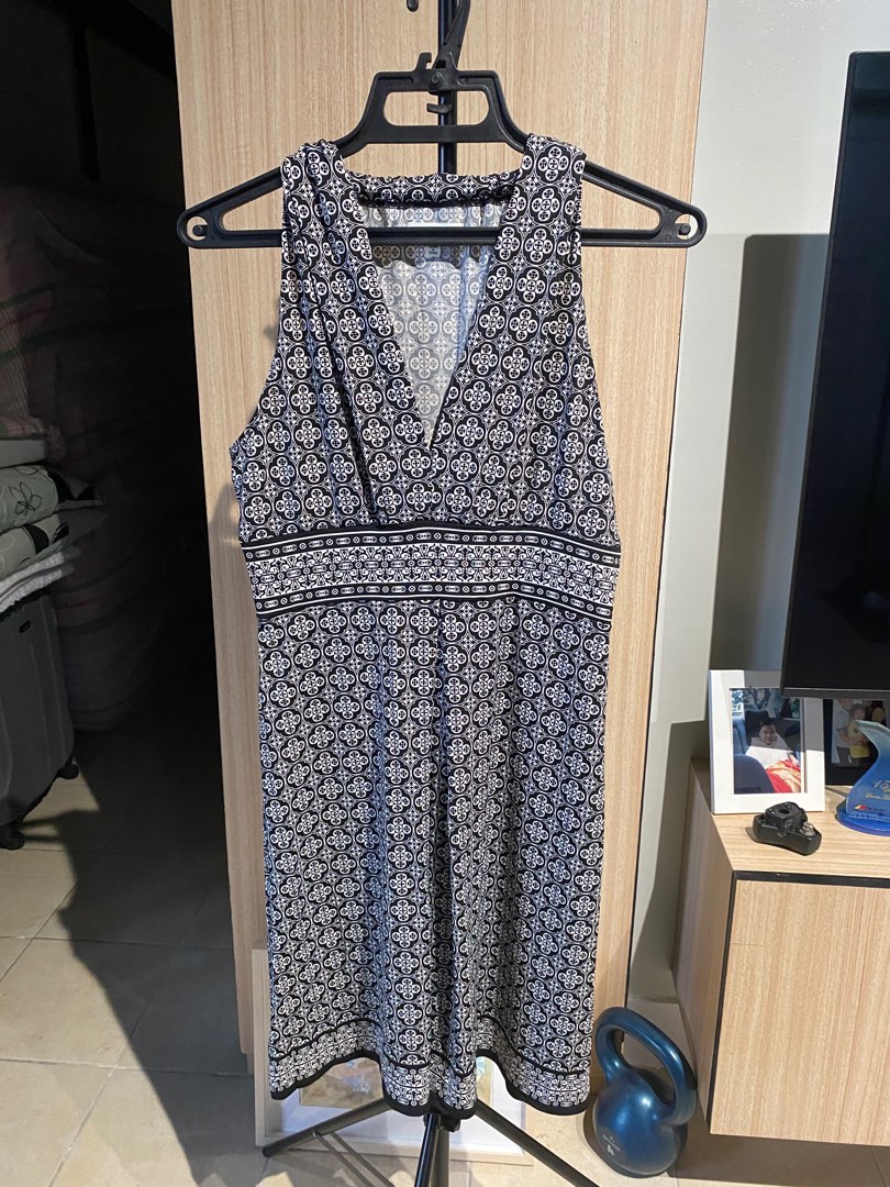 Max studio 2025 halter dress