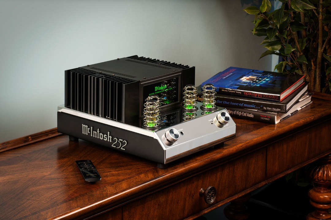 MCINTOSH MA252 2CHANNEL HYBRID INTEGRATED AMPLIFIER, Audio, Soundbars