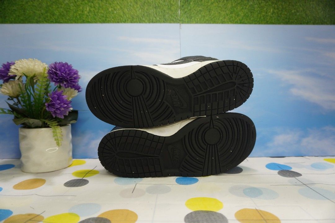 dunk low panda white laces