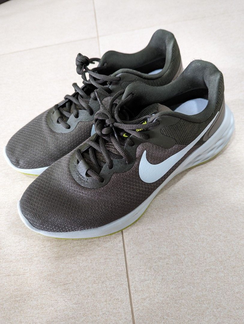 Revolution 4 mens 9.5 online