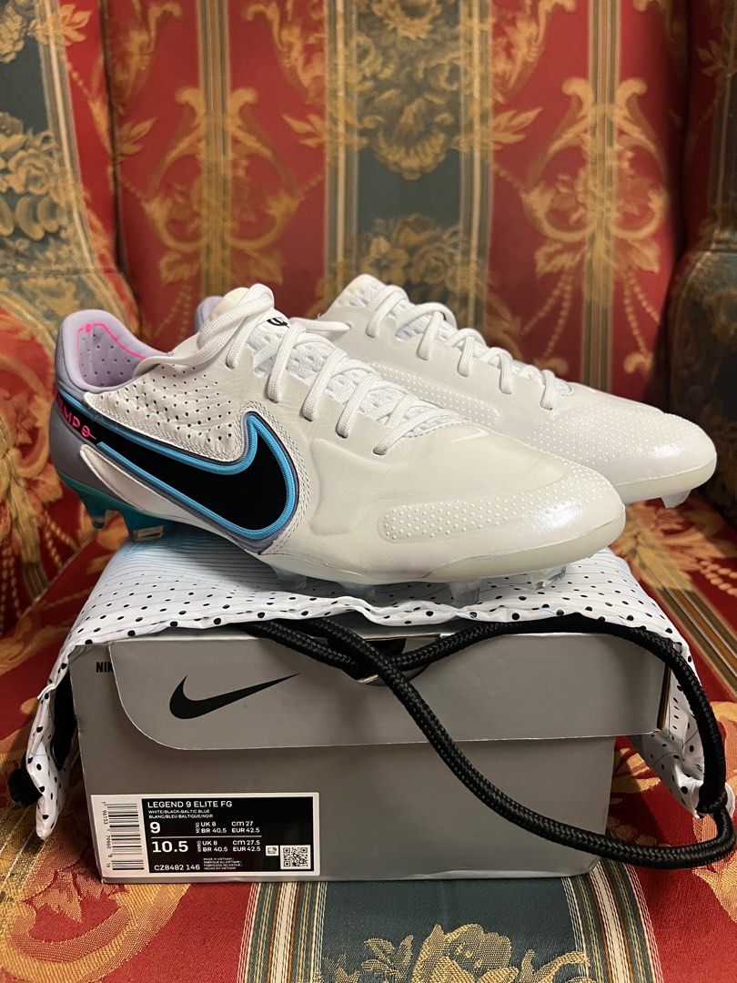 Nike online tiempo sneaker