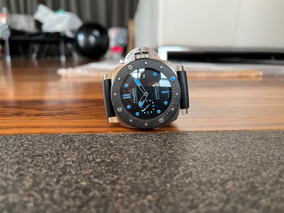 Panerai Luminor Submersible Carbotech BMG Tech PAM799 799 Carbon
