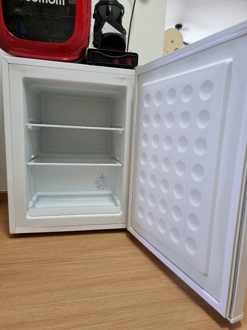 PowerPac 43L small Freezer (Breastmilk Storage), TV & Home Appliances