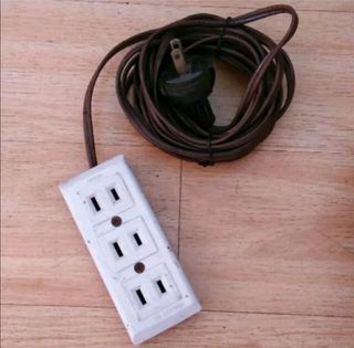Preloved Strong Socket with Super Long Wire Cable Extension Cord (250 Volts, 3 Gang)