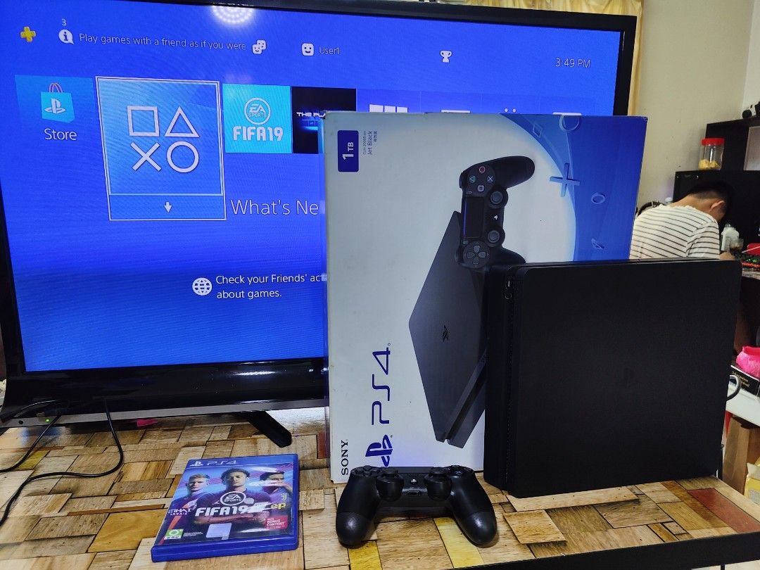 Consola PS4 Slim Sony 1TB + FIFA 19