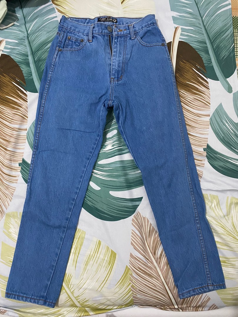 Punny Jeans Mom Jeans, Women's Fashion, Bottoms, Jeans on Carousell