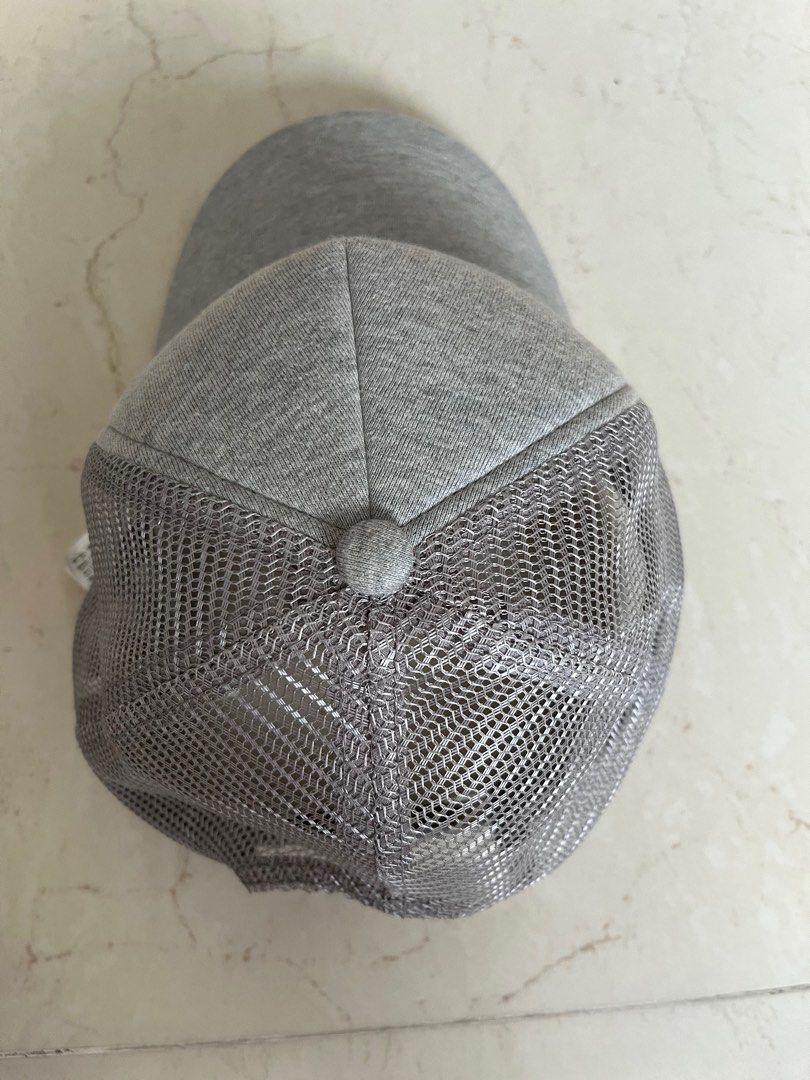 Roxy Cap (Category: Caps & Hats) located in Singapore. Submitted by okittyo (Listing ID 1232853394, Image 4). Description: Authentic Roxy cap purchased from Australia No longer selling in Shops. .