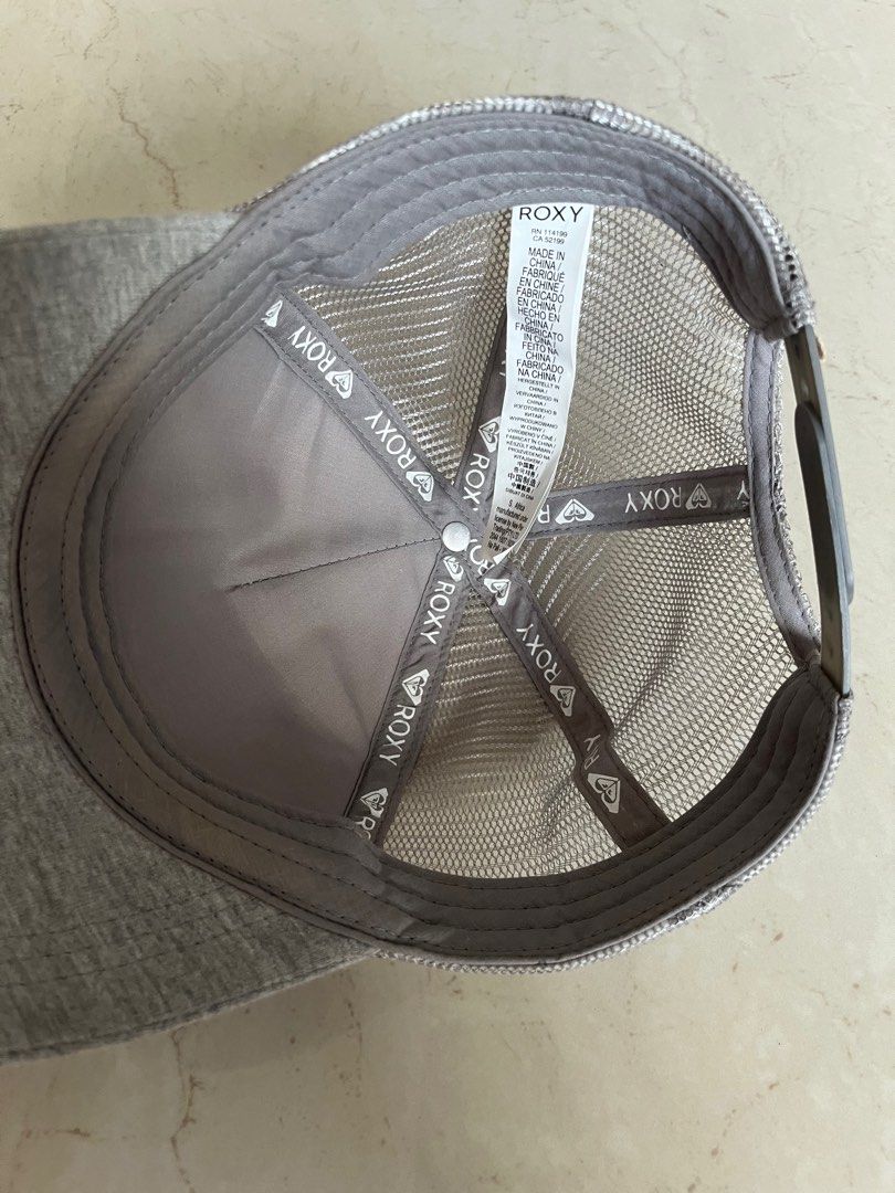 Roxy Cap (Category: Caps & Hats) located in Singapore. Submitted by okittyo (Listing ID 1232853394, Image 5). Description: Authentic Roxy cap purchased from Australia No longer selling in Shops. .