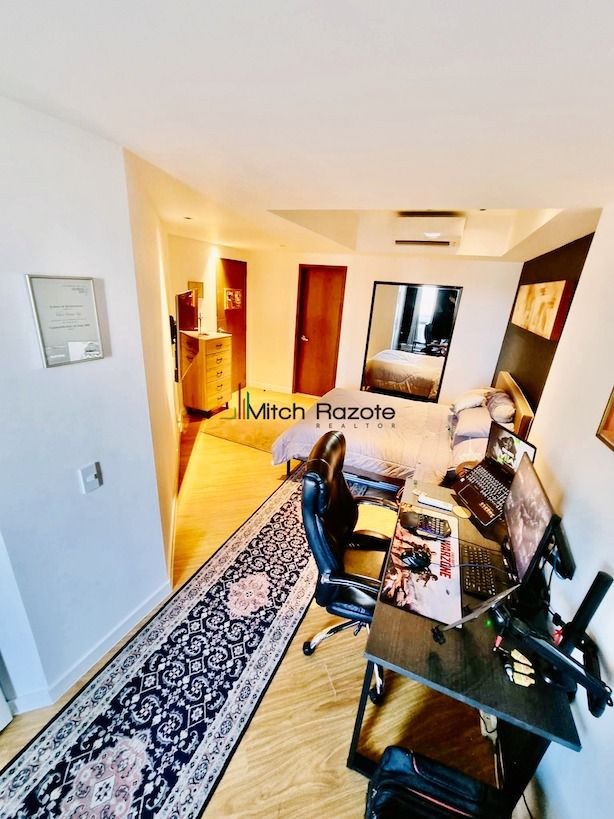 RUSH SALE! Superior 2Bedroom Unit at Novotel Suites, Acqua Private