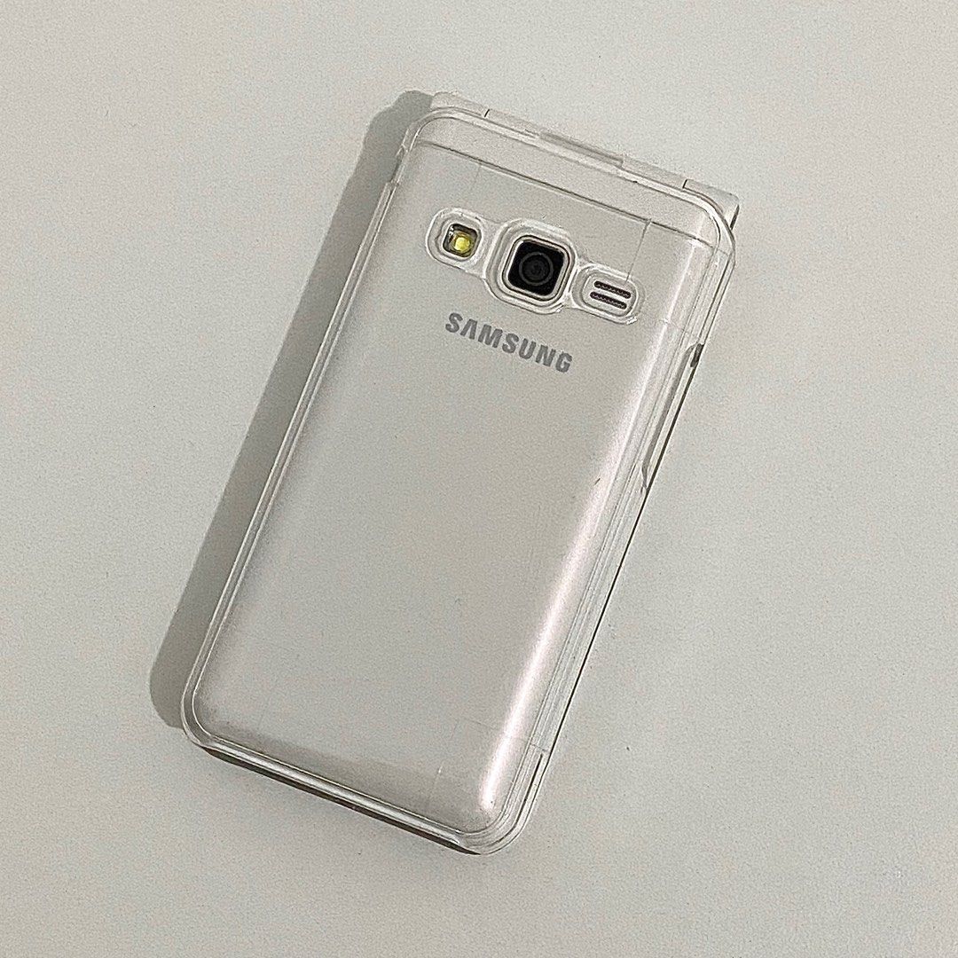 SAMSUNG FOLDER 2, WHITE 32GB., Mobile Phones & Gadgets, Mobile Phones