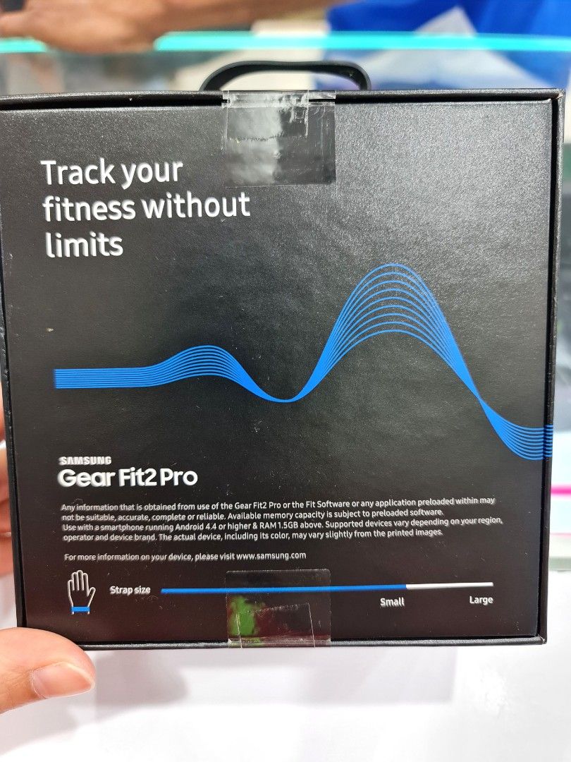 Gear fit2 pro large clearance