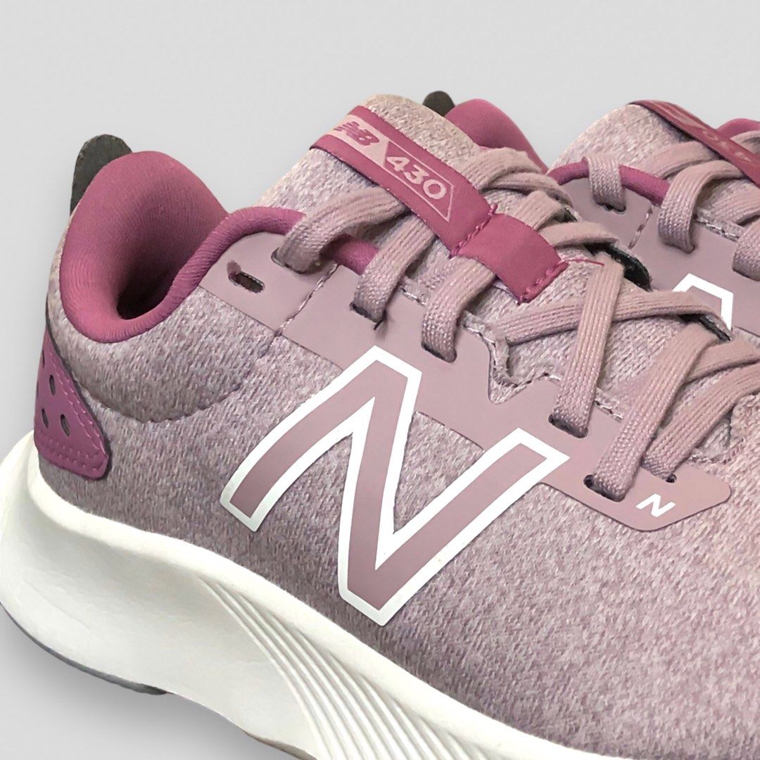 Sepatu sport new balance wanita shop