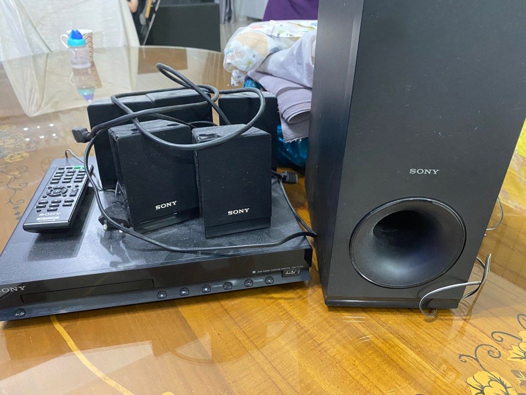 Sony DVD player and soundbox for sales tiptop condition buy it at rm599 i want sell this for rm150 only because not using it anymore