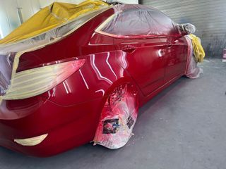 Spraypainting panel beating dent scratch accident repair spray paint panel beat