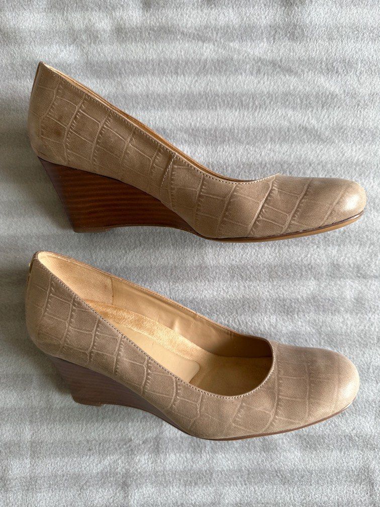 Wedges taupe new arrivals