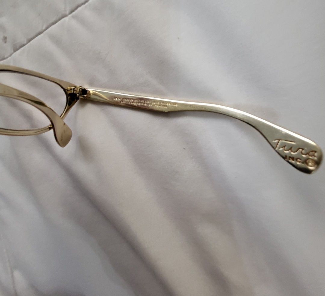 Tura eyeglasses (Category: Sunglasses & Eyewear) located in San Juan City. Submitted by rmdeclutter (Listing ID 1232989526, Image 3). Description: .