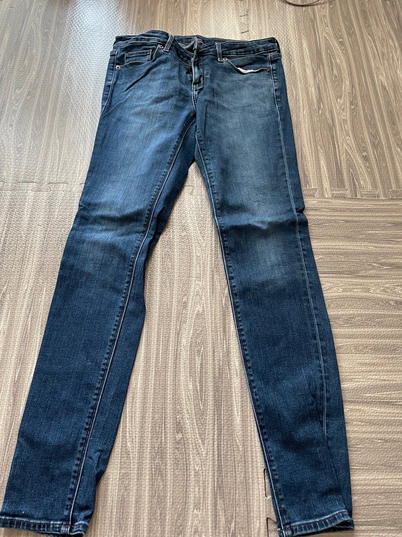 Uniqlo Pants (Category: Jeans) located in Manila. Submitted by live.hellokeffir (Listing ID 1232900657, Image 1). Description: .
