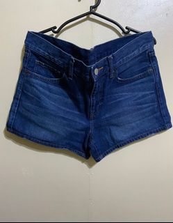 (Category: ) located in . Submitted by kltee (Listing ID 1232966042, Image 1). Description: .