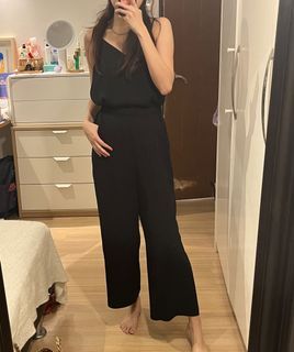 Uniqlo v-neck strap black jumpsuit